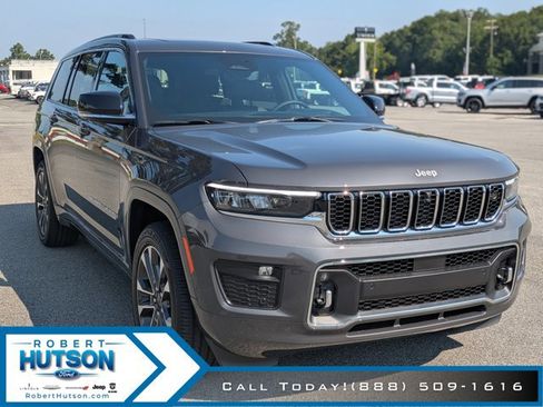 New 2025 Jeep Grand Cherokee L Overland w/ Advanced Protech Group III image 4