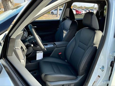 New 2026 Nissan Rogue SV image 9