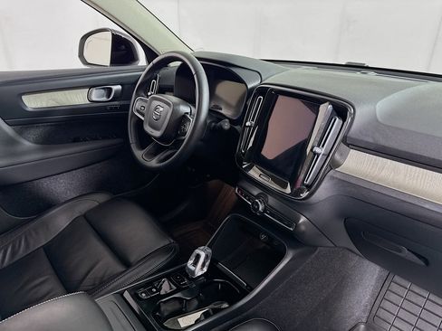 Used 2023 Volvo XC40 B5 Plus w/ Driver Assist Package AWD/4WD image 27