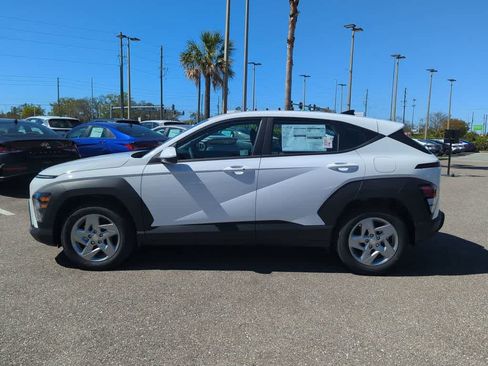 New 2025 Hyundai Kona SE FWD image 3