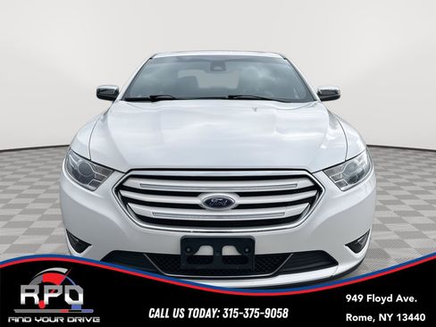 Used 2018 Ford Taurus Limited image 8