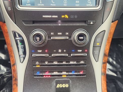 Used 2019 Lincoln Nautilus Reserve image 18