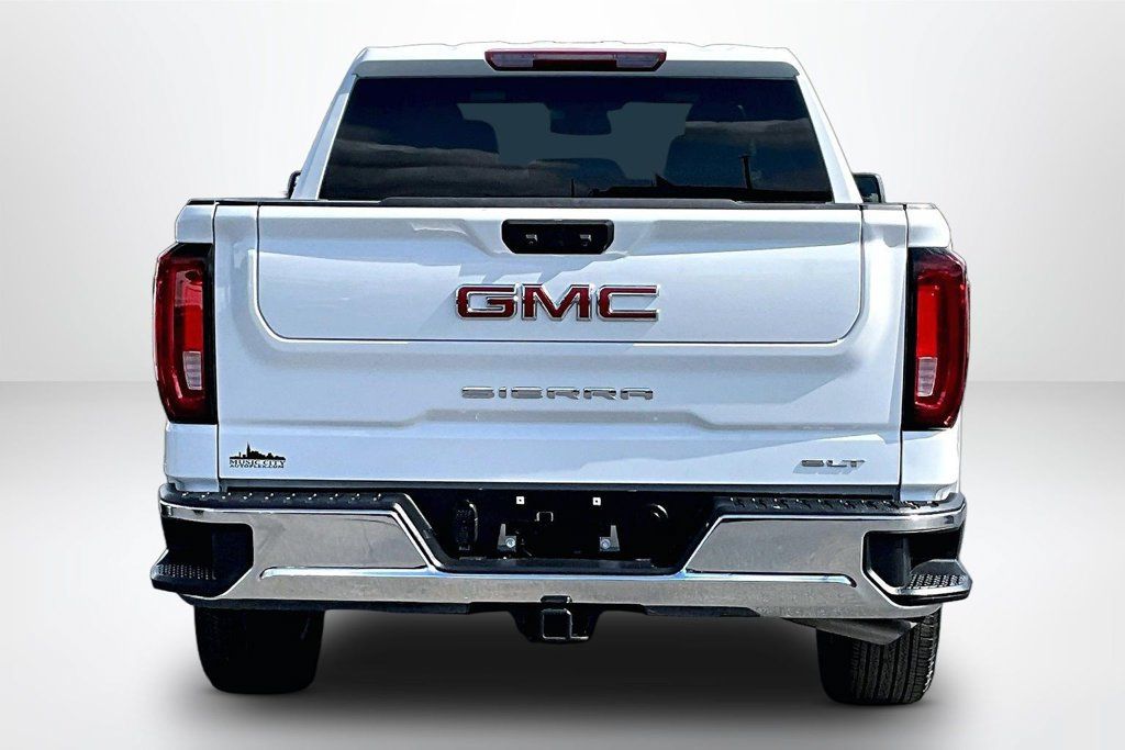 Used 2025 GMC Sierra 1500 SLT AWD/4WD image 7