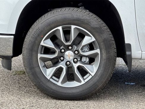 New 2025 Chevrolet Silverado 1500 LT image 25