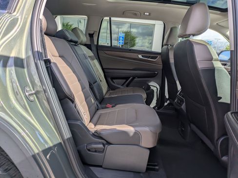 Certified 2025 Volkswagen Atlas SEL AWD/4WD image 35