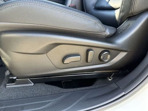 Used 2026 Subaru Outback Premium AWD/4WD image 18