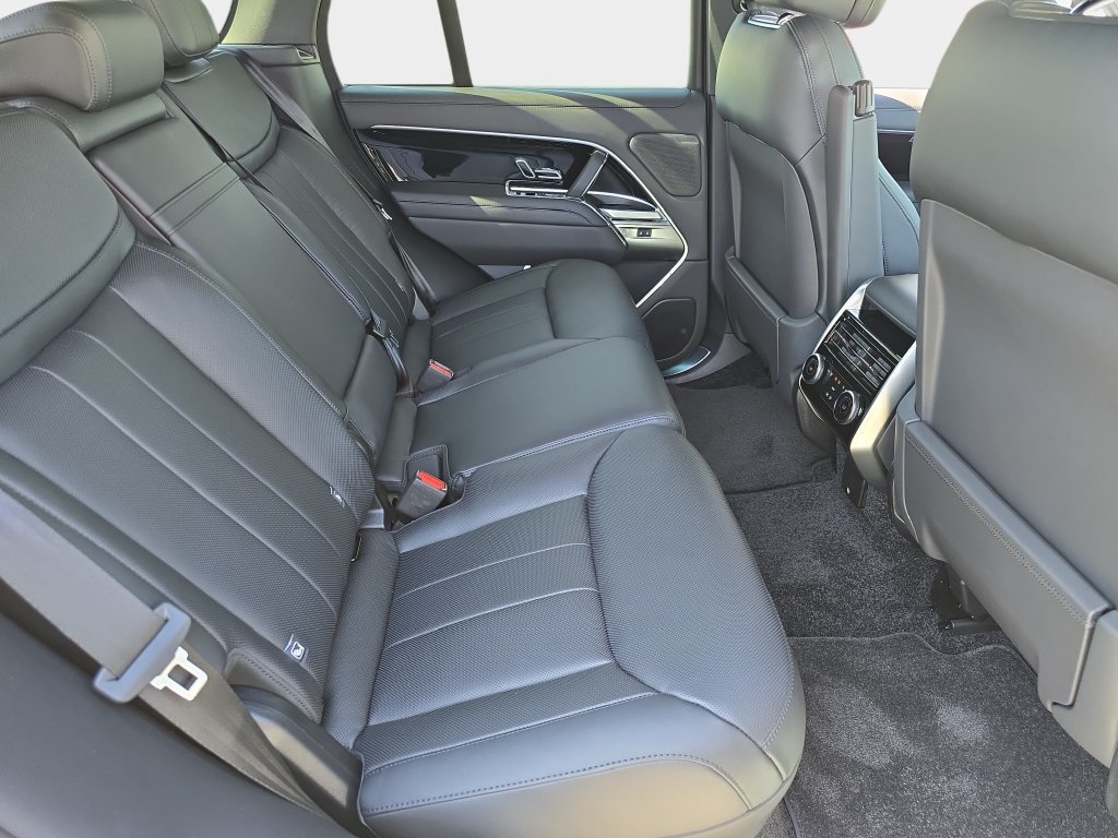 New 2026 Land Rover Range Rover SE AWD/4WD image 11