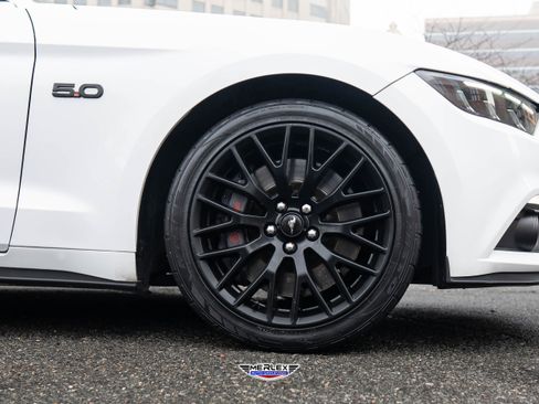 Used 2017 Ford Mustang GT w/ GT Performance Package image 9