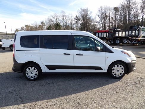 Used 2020 Ford Transit Connect XL image 9