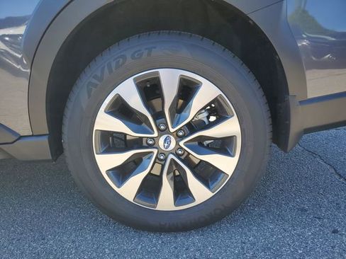 Certified 2025 Subaru Outback Limited image 11