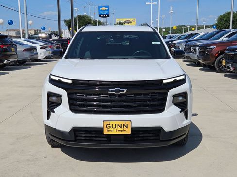 Certified 2026 Chevrolet Traverse LT w/ Midnight/Sport Edition FWD image 8