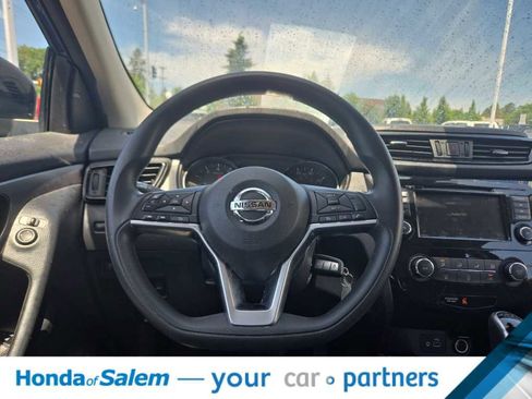 Used 2020 Nissan Rogue Sport S FWD image 15