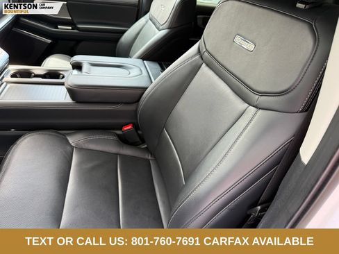 Used 2025 Ford Expedition Max Platinum AWD/4WD image 28