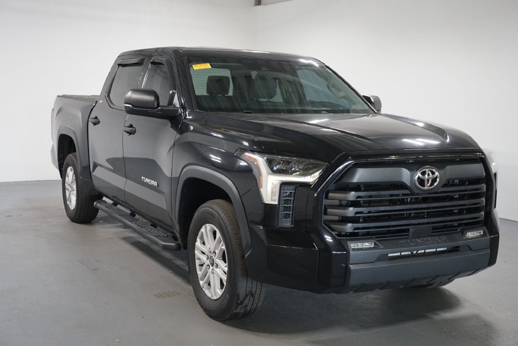 Used 2022 Toyota Tundra SR5 AWD/4WD image 3