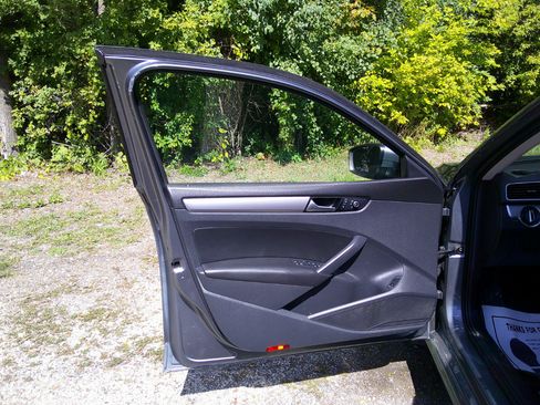 Used 2015 Volkswagen Passat 1.8T Limited Edition image 16