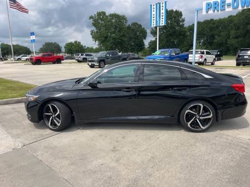 Used 2020 Honda Accord Sport image 3