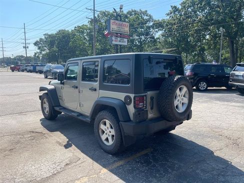 Used 2017 Jeep Wrangler Unlimited Sport w/ Quick Order Package 24S AWD/4WD image 7