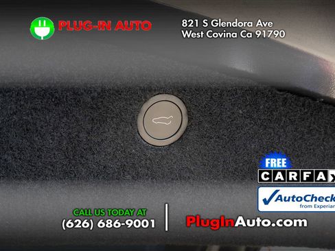 Used 2024 Tesla Model X image 12