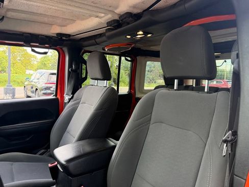 Used 2019 Jeep Wrangler Unlimited Sport S AWD/4WD image 15