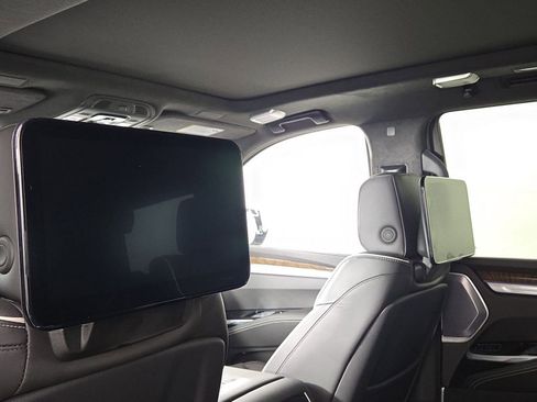 New 2026 Cadillac Escalade Platinum Sport w/ LPO, ONYX Package image 29