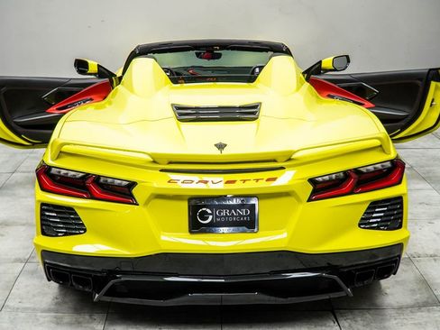 Used 2023 Chevrolet Corvette Stingray w/ Z51 Performance Package image 17