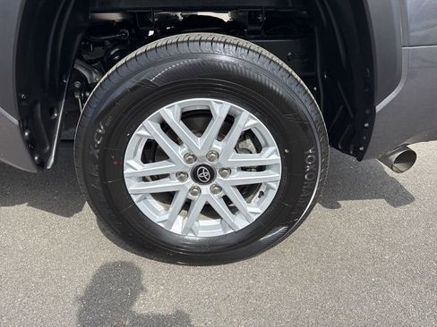 Used 2025 Toyota Tundra SR5 AWD/4WD image 32