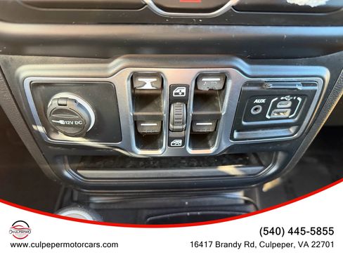 Used 2019 Jeep Wrangler Unlimited Sport image 22