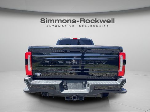 Used 2025 Ford F250 Platinum AWD/4WD image 4