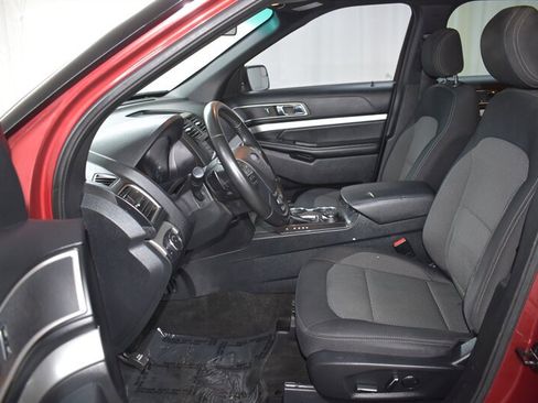 Used 2016 Ford Explorer XLT AWD/4WD image 16