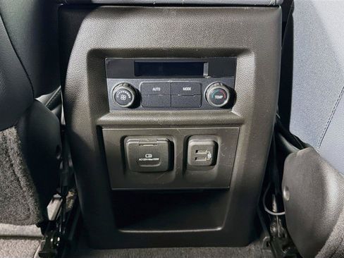 Used 2019 Chevrolet Traverse LT w/ LT Premium Package AWD/4WD image 28