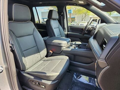 New 2026 Chevrolet Suburban Premier w/ Sun And Tow Package AWD/4WD image 14