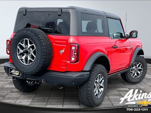 Used 2023 Ford Bronco Badlands image 6