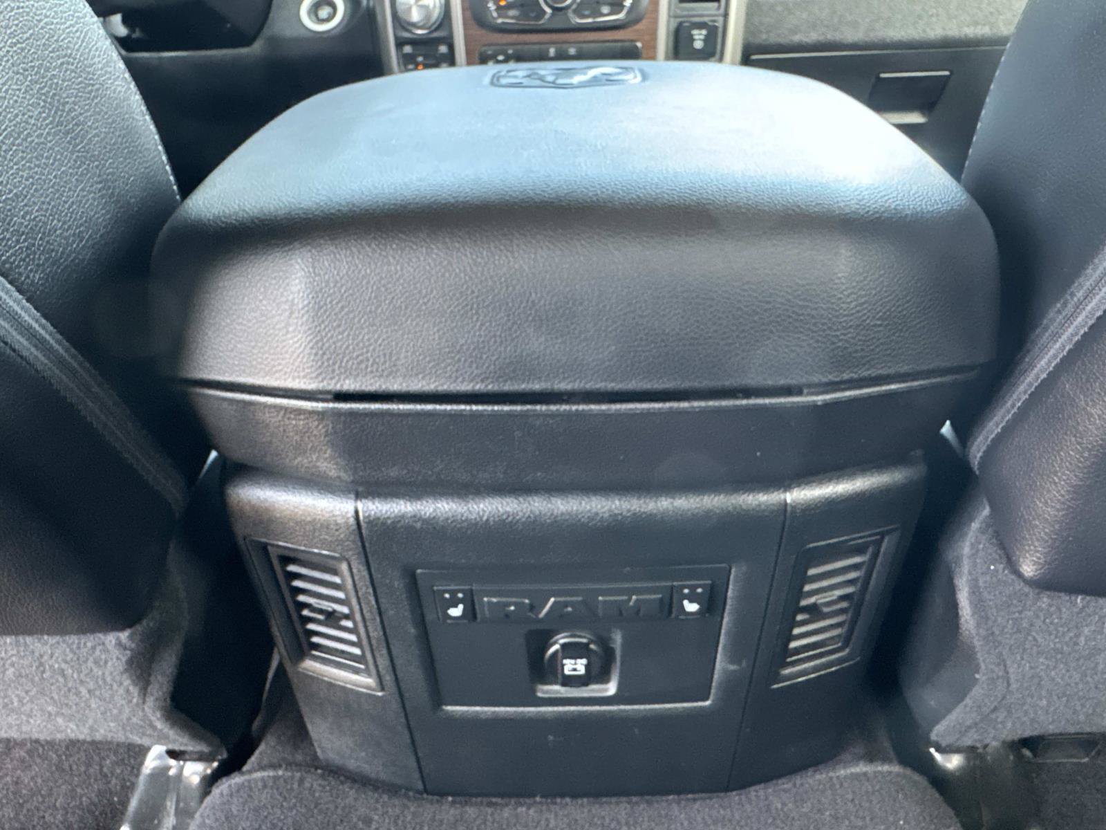 Used 2017 RAM 1500 Laramie w/ Convenience Group AWD/4WD image 21