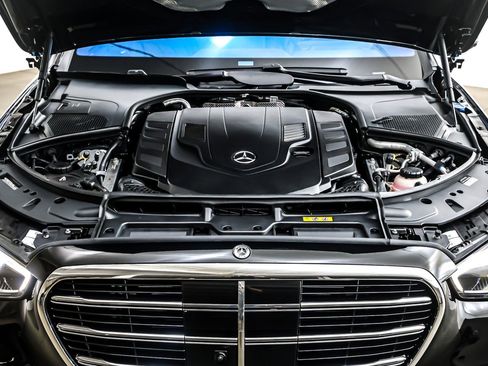 Used 2022 Mercedes-Benz S 580 4MATIC Sedan image 12