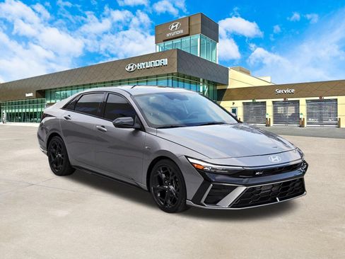 Certified 2025 Hyundai Elantra N Line FWD image 3