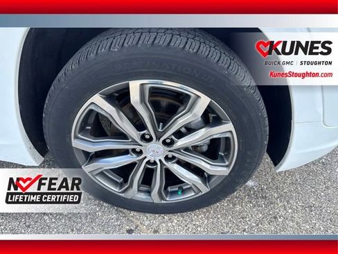 Used 2018 GMC Terrain Denali w/ Comfort Package AWD/4WD image 11