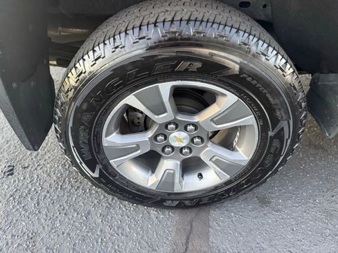 Used 2015 Chevrolet Colorado Z71 image 46