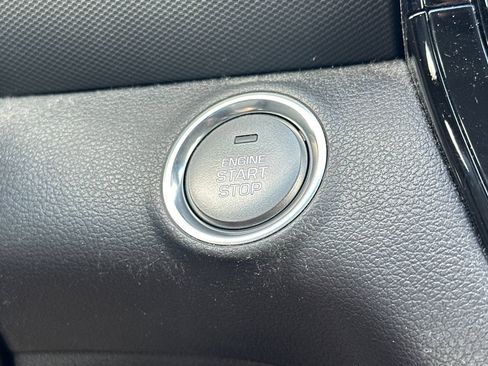 Used 2020 Hyundai Ioniq Limited FWD image 31