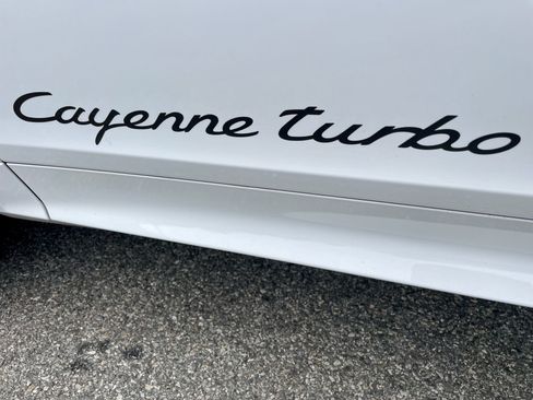 Used 2021 Porsche Cayenne Turbo image 33