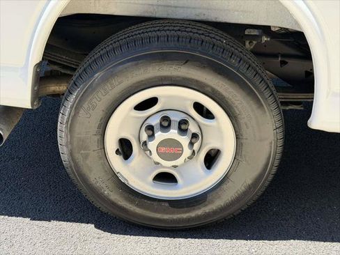 Used 2025 GMC Savana 2500 w/ Driver Convenience Package RWD image 8