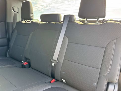 Used 2022 Chevrolet Silverado 1500 Custom image 14