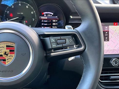 Certified 2023 Porsche Macan AWD/4WD image 24