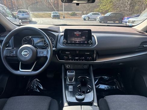 Used 2021 Nissan Rogue SV image 15