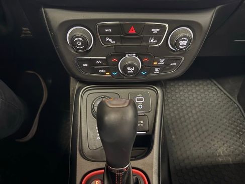 Used 2018 Jeep Compass Trailhawk w/ Leather Interior Group image 13