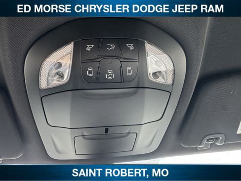 New 2027 Chrysler Pacifica Select AWD/4WD image 17