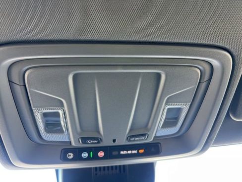 Used 2026 GMC Sierra 1500 Elevation image 38