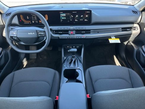 New 2026 Kia K4 LXS image 17
