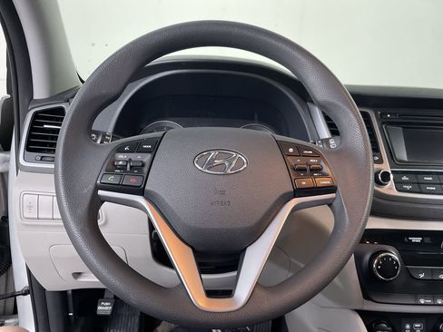 Used 2017 Hyundai Tucson SE AWD/4WD image 14