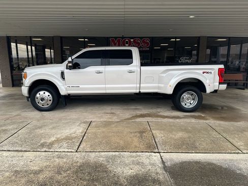 Used 2018 Ford F450 Limited image 7