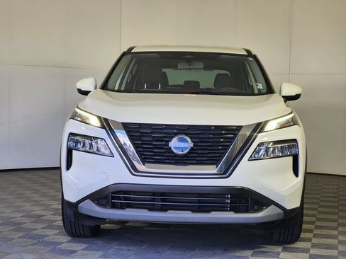 Used 2023 Nissan Rogue SV FWD image 2